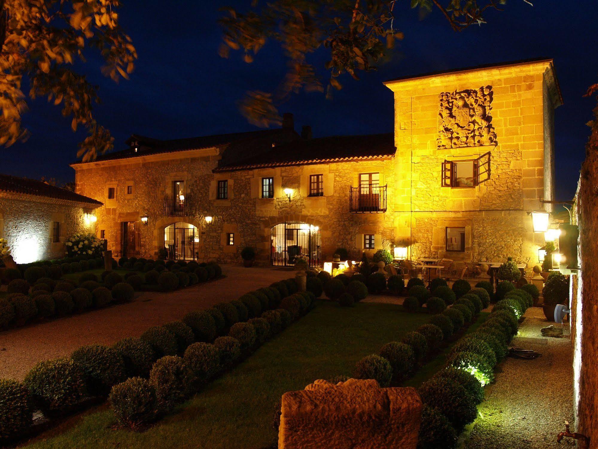 Hotel Palacio De La Pena Cantabria Ajo Extérieur photo