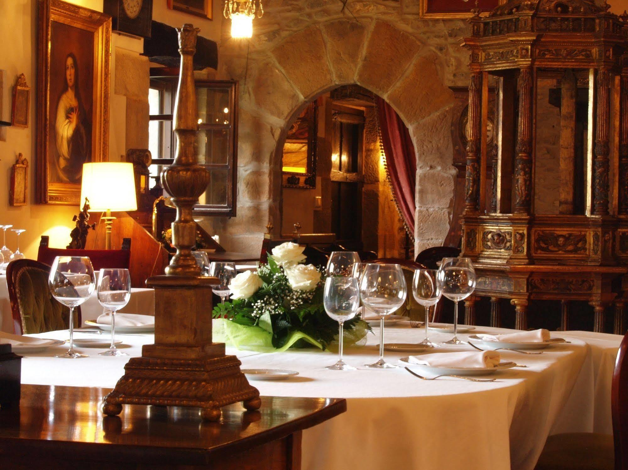 Hotel Palacio De La Pena Cantabria Ajo Extérieur photo